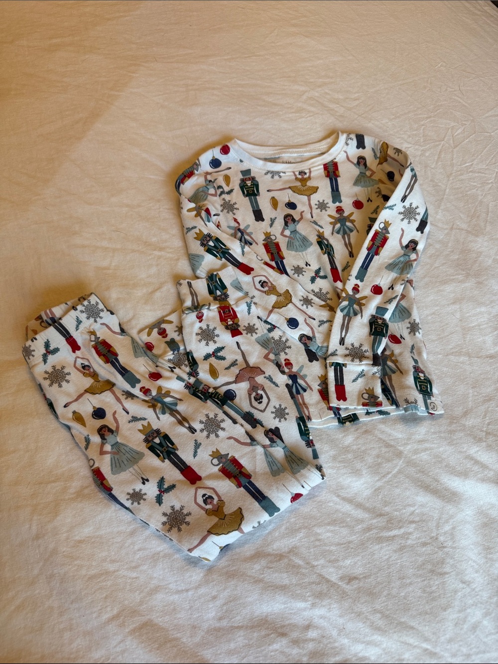 Little Planet organic cotton Nutcracker Print Holiday Pajama Set - White